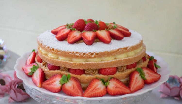 Make a Delicious Lucas Cake