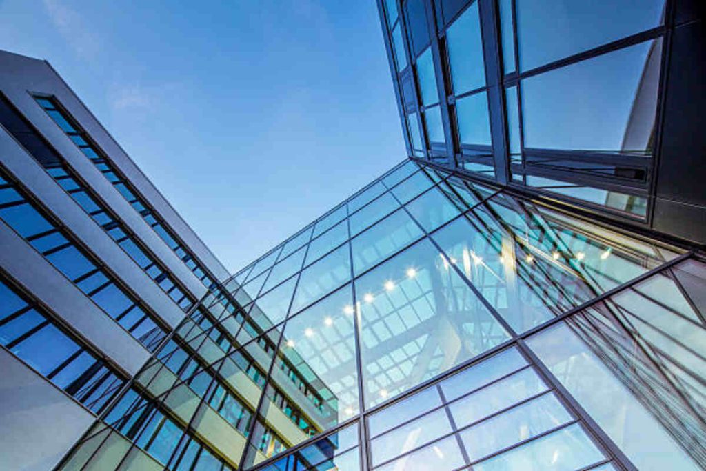 vacuum insulating glazing