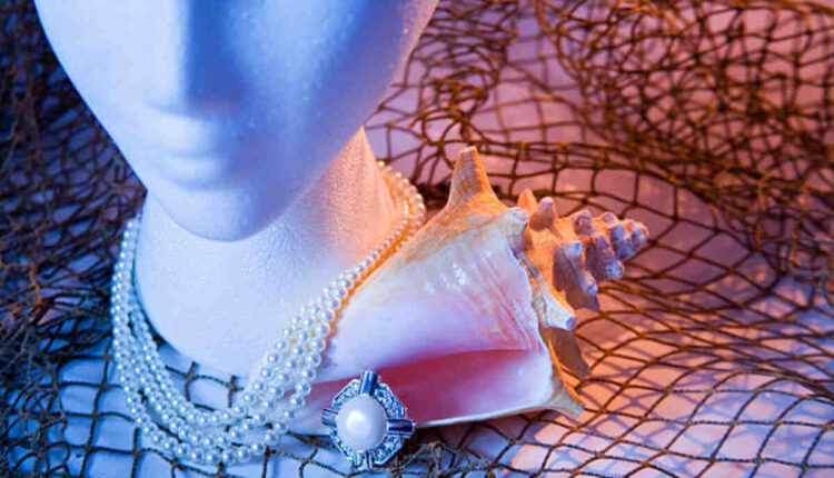 The Timeless Elegance of Brooches